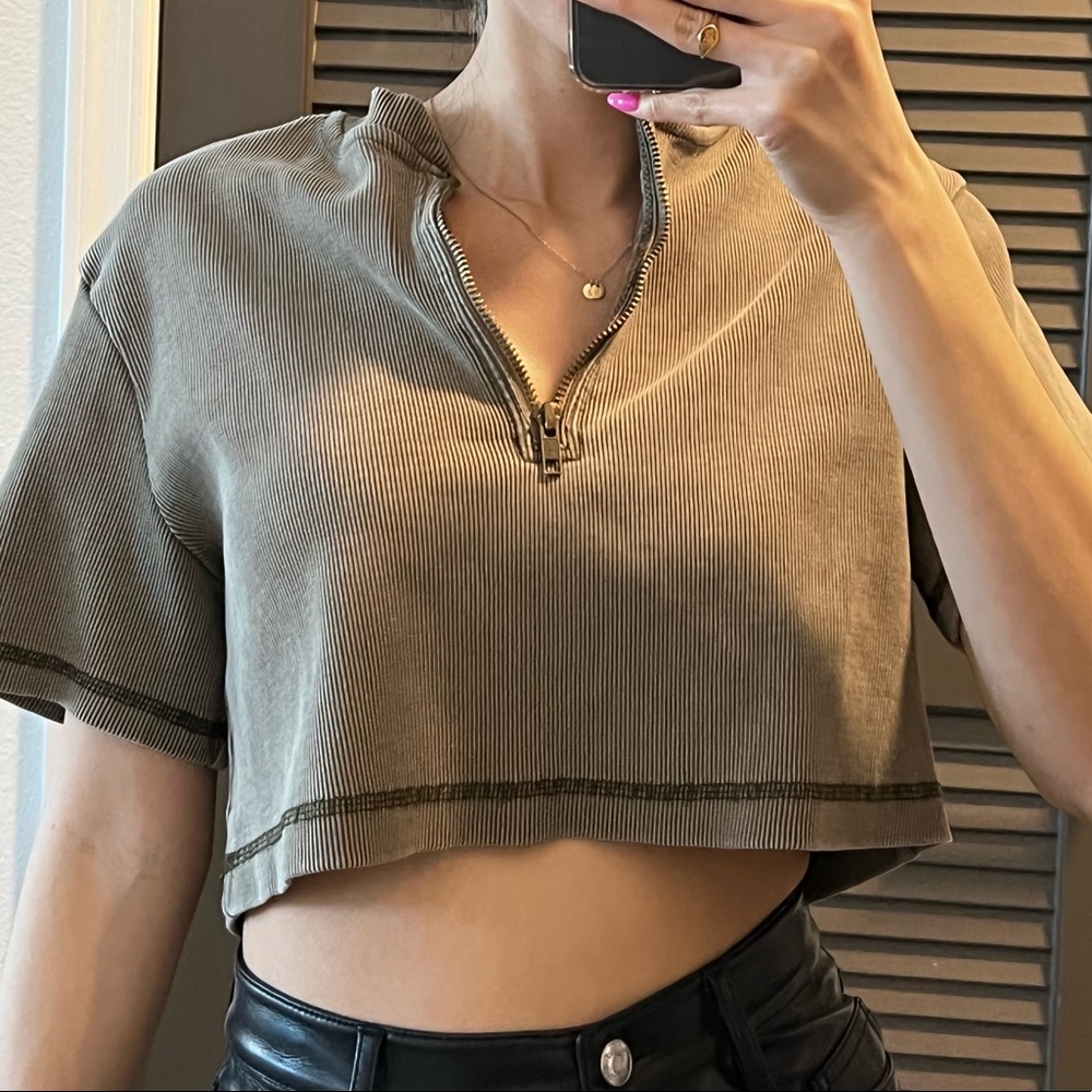 Urban Outfitter Crop Top
